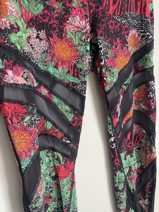 LULULEMON | Wunder Under Zen Garden Floral Multicolored Mesh-Panel Leggings Sz 8 - Picture 4 of 8